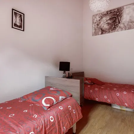 2 Chambres, 6 Pers, Terrasse, Balcon, Parking, Wifi, Pres Et Commerces - Fr-1-401-52 Apartament